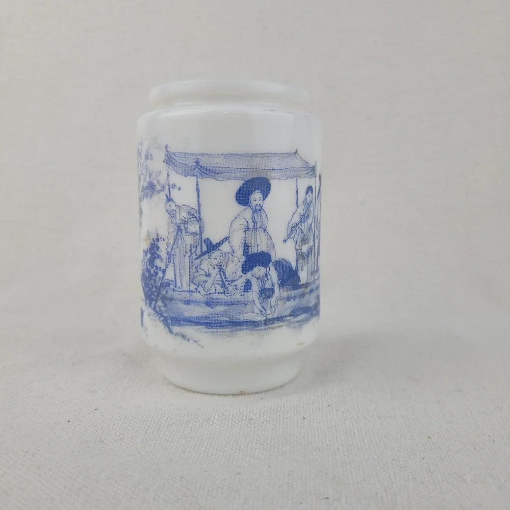 Unbranded vintage milk