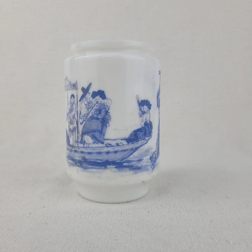 Unbranded vintage milk