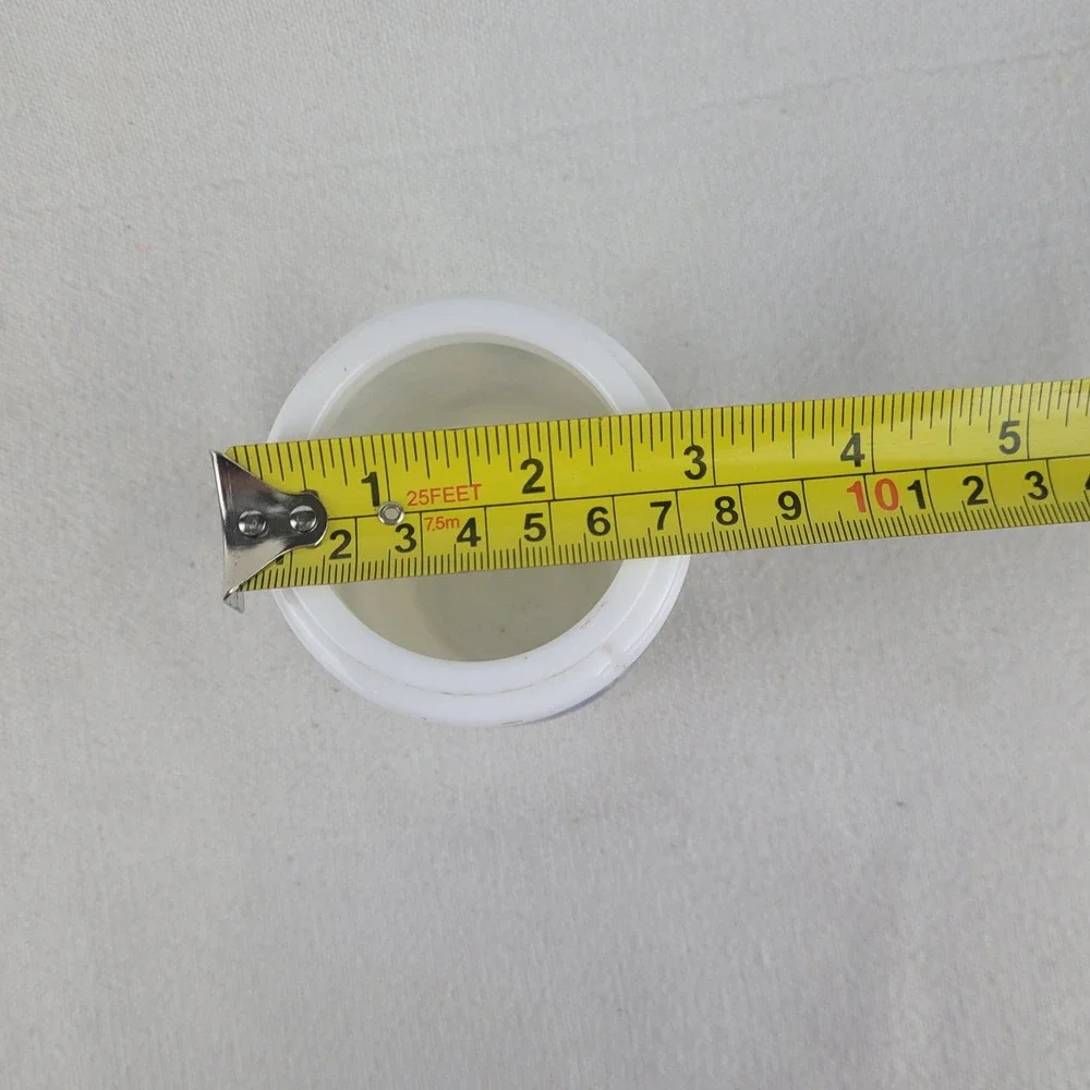 Unbranded vintage milk