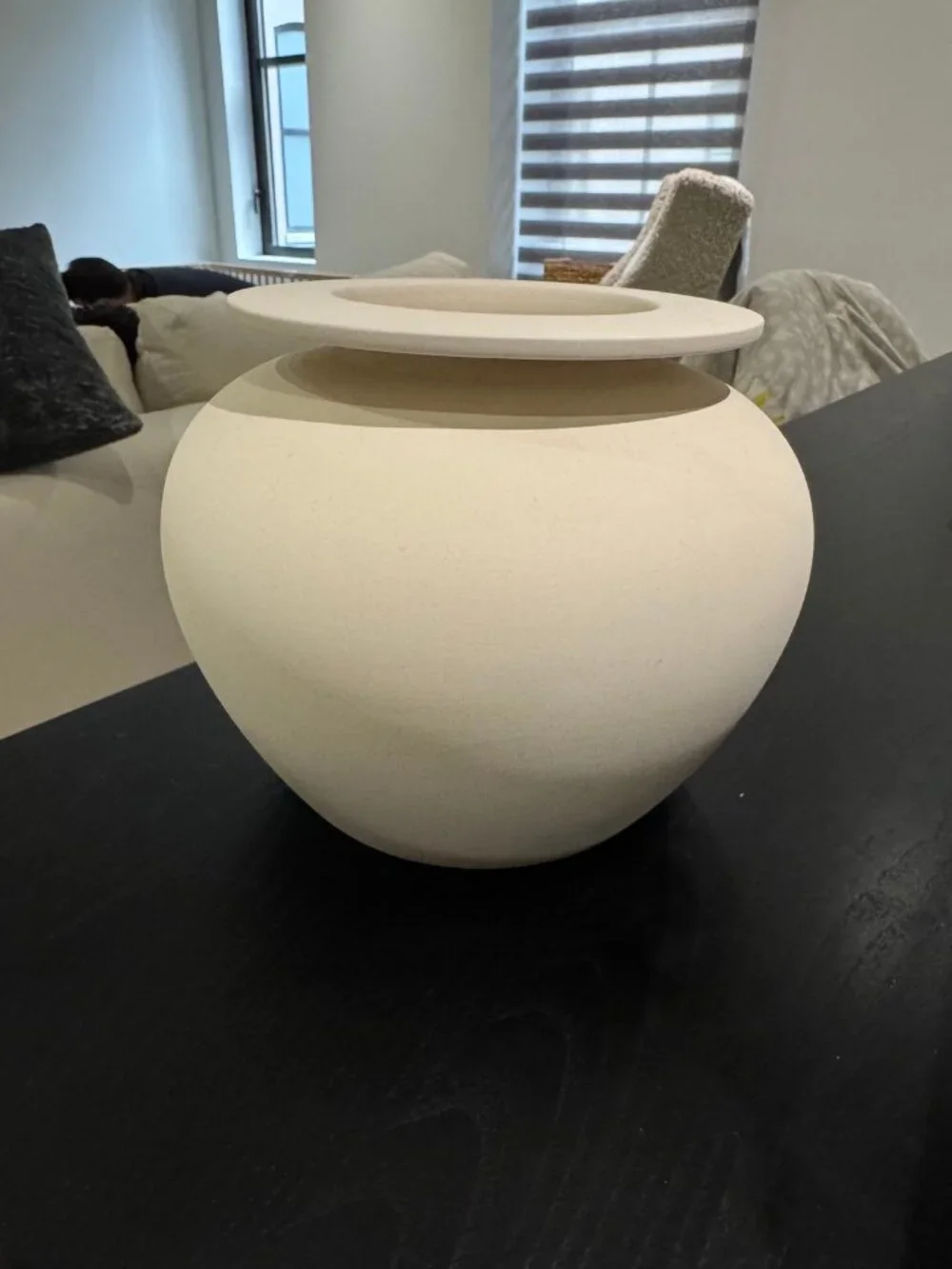Crate & Barrel Plateia Small White Earthenware Vase 7.5