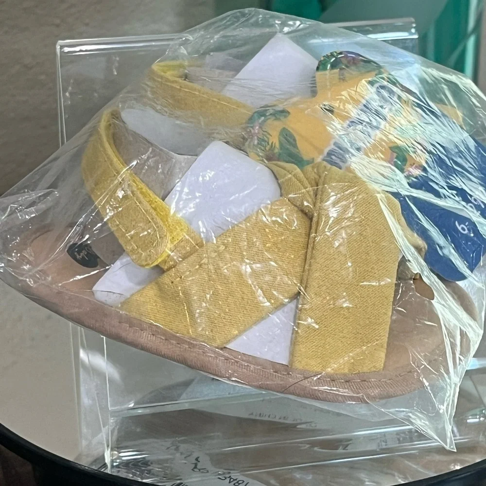 Baby Yellow Sandals, 6-12 months, new!
