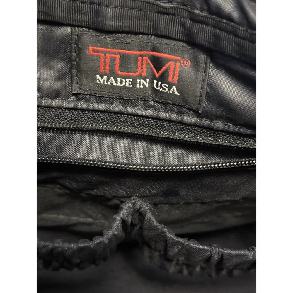 Tumi approximately 14
