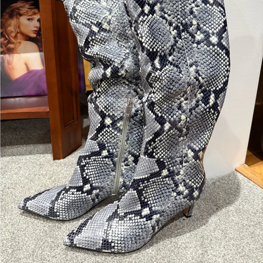 Snakeskin Pattern‎ Knee-High Boots