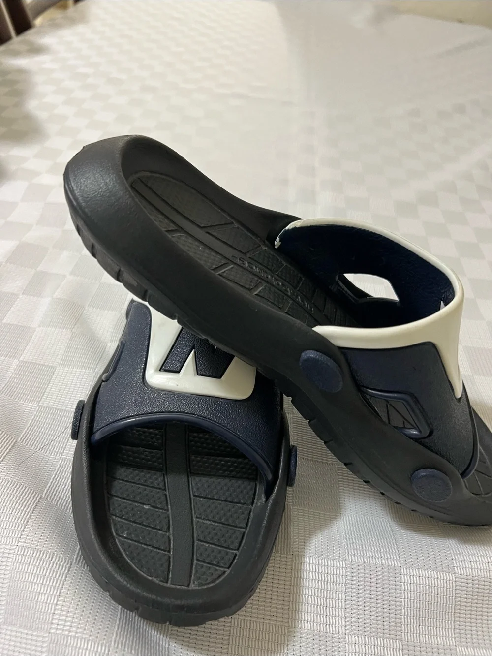 New Balance easy slip