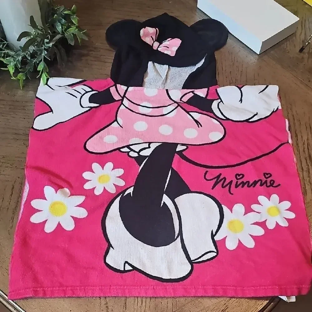 Disney Minnie Mouse Pancho Towel