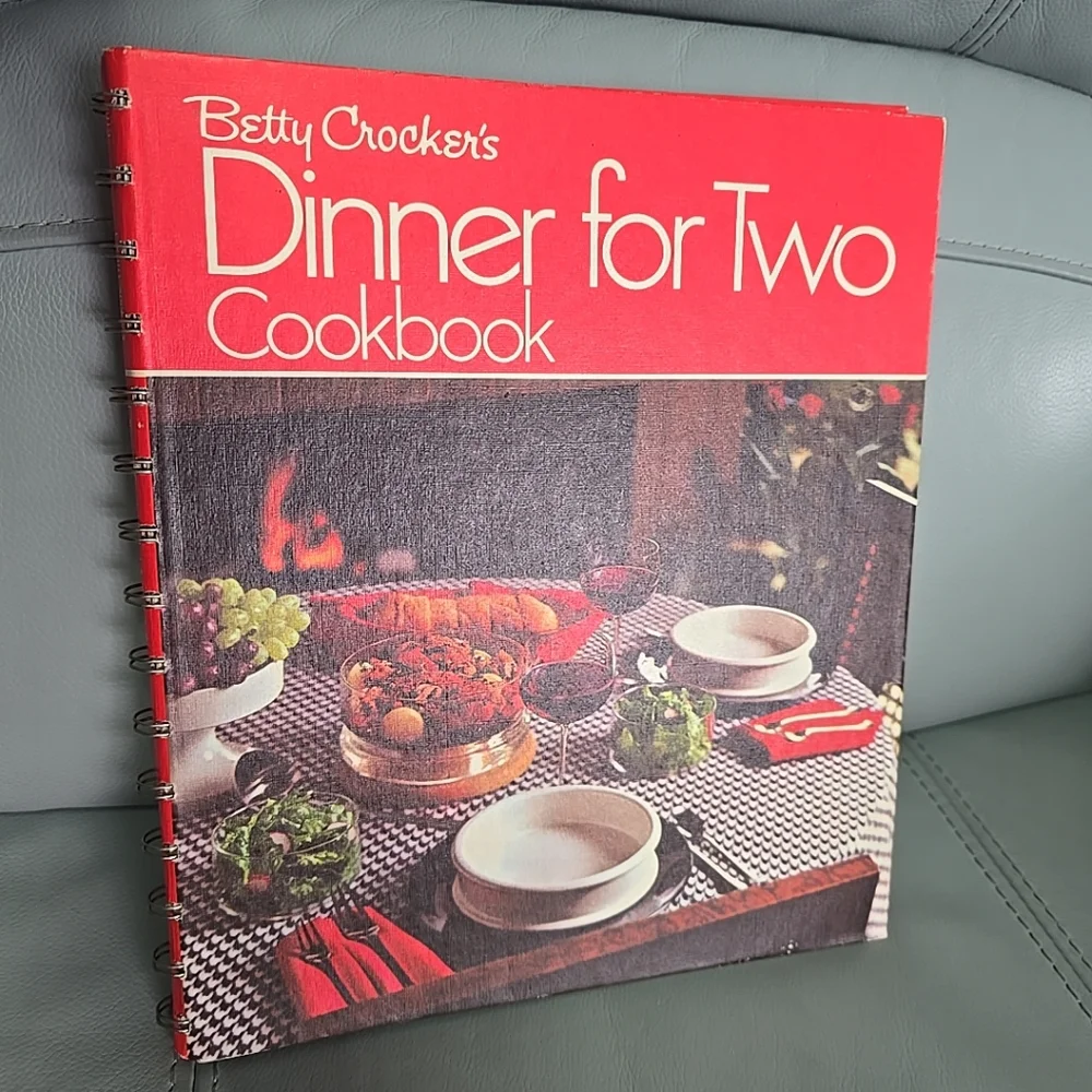 Betty Crocker's‎ Dinner For Two Spiral Cookbook Vintage 1974 5th Printing