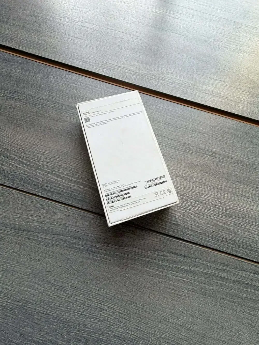 Apple empty box
