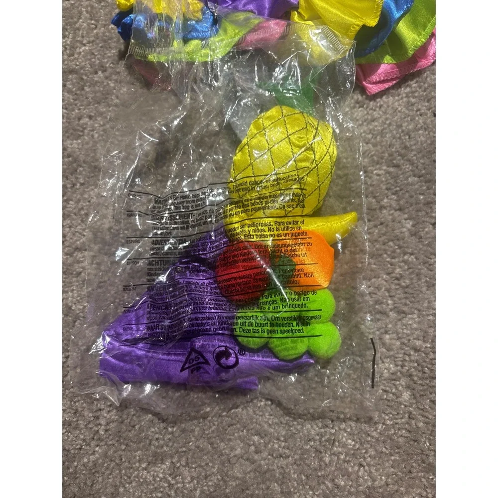 Unbranded fruit dancer