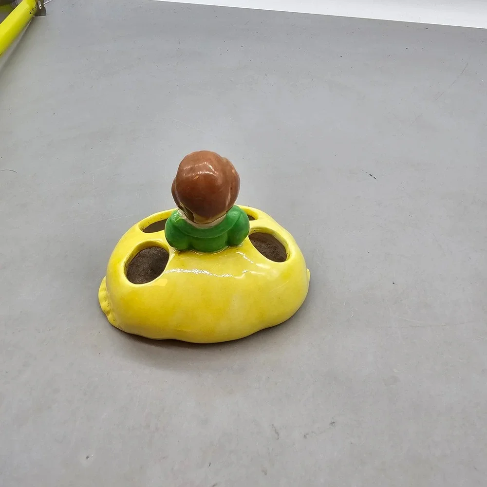 N/A vintage ceramic