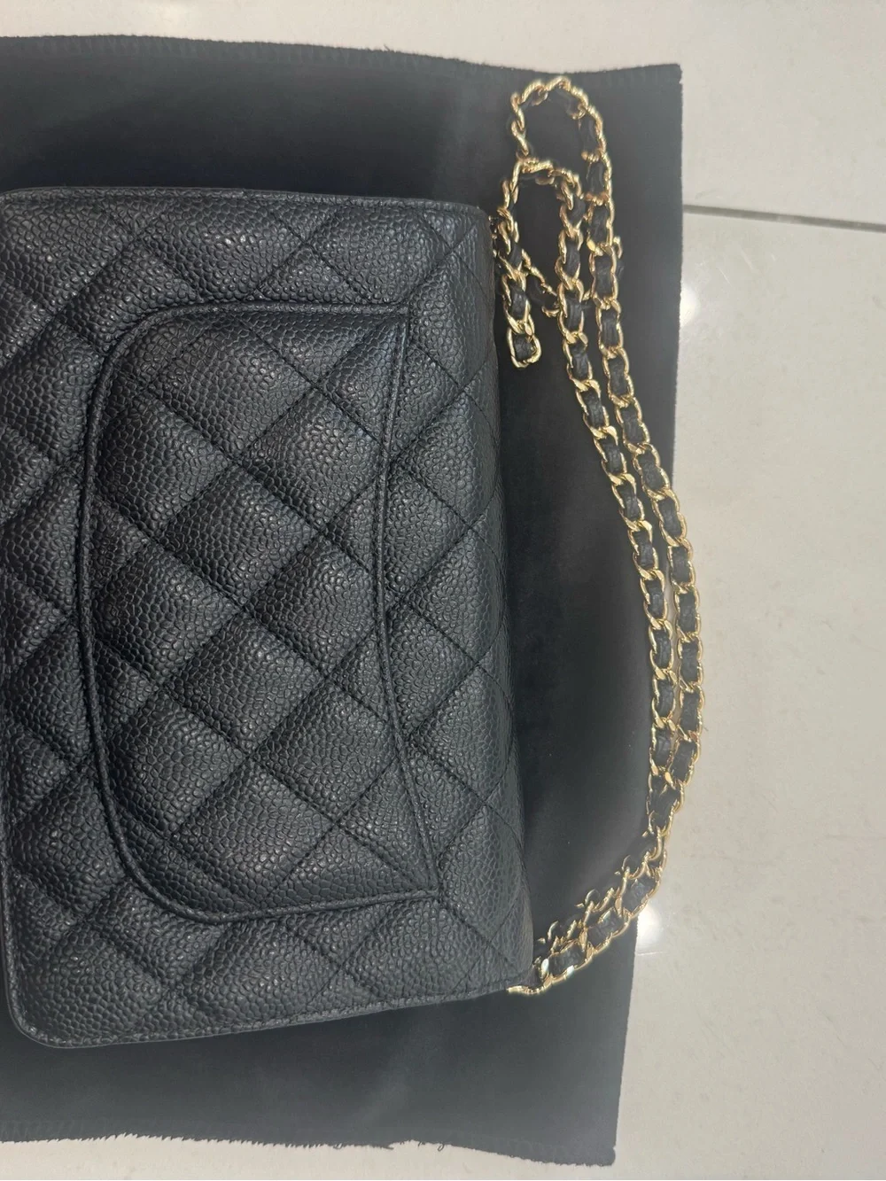 CHANEL authentic wallet