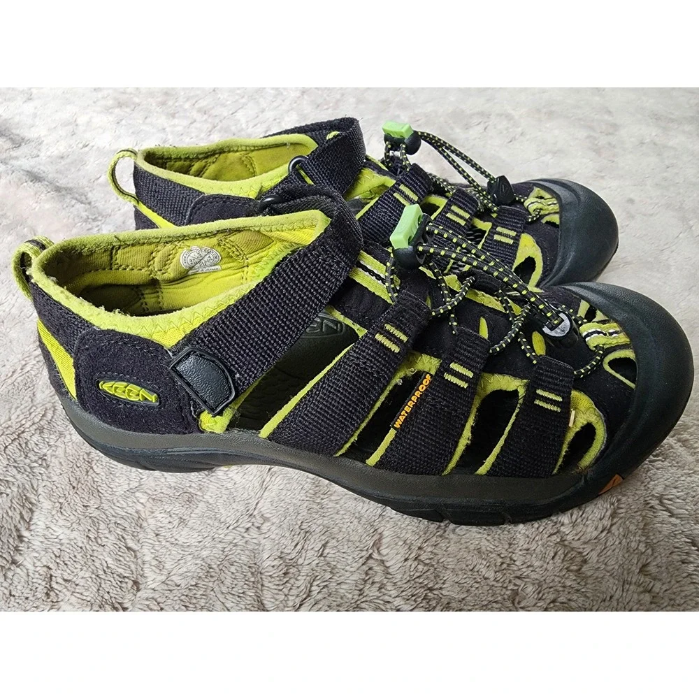 Keen Newport H2 Kids Waterproof Sandals Black Lime Green 5 1009965