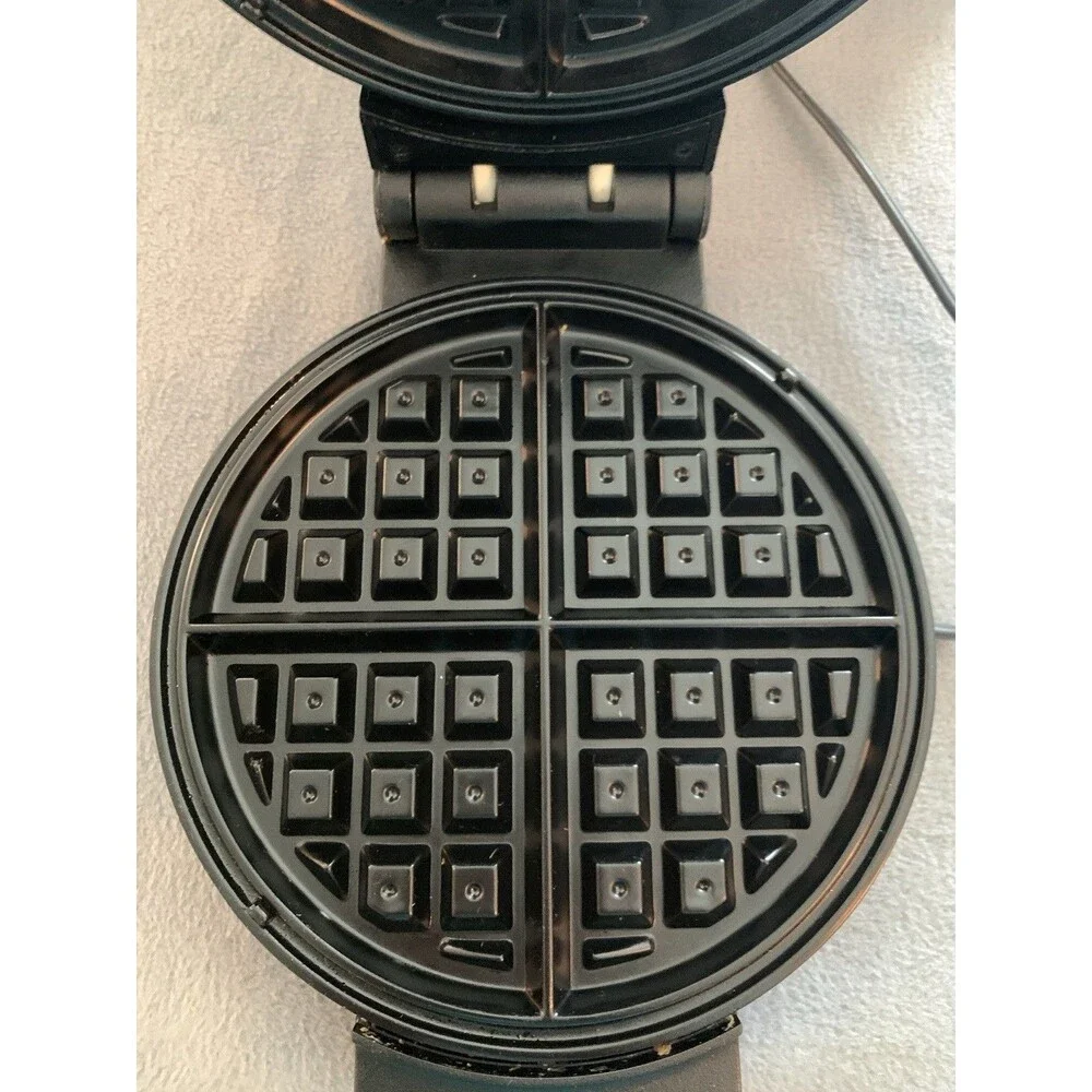 Black &Decker Belgian Waffle Maker Stainless Steel Nonstick Extra Deep Grids