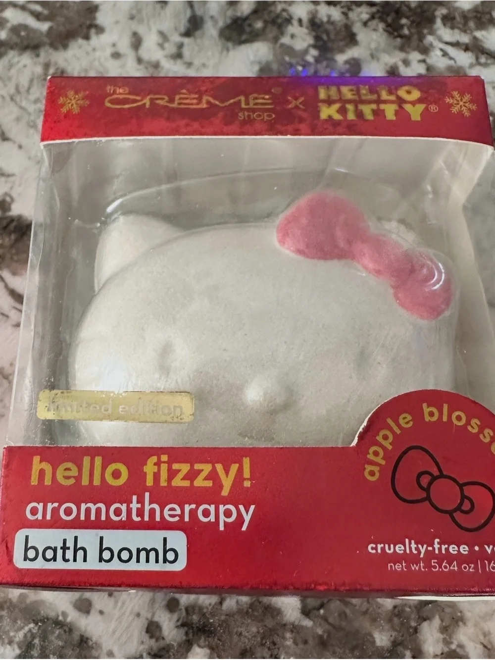 CRÈME HELLO KITTY White & Pink Apple Blossom Bath Bomb K BEAUTY
