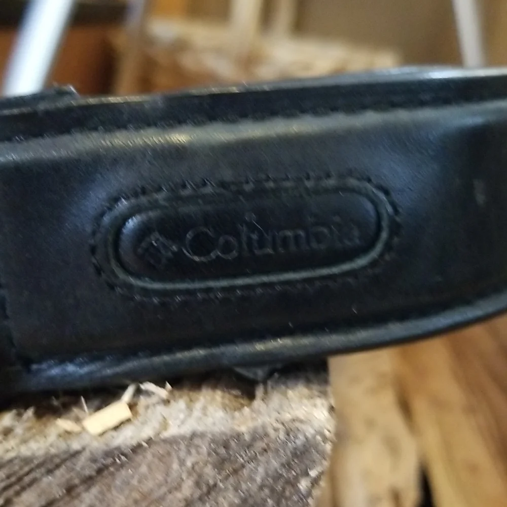 Columbia size 42