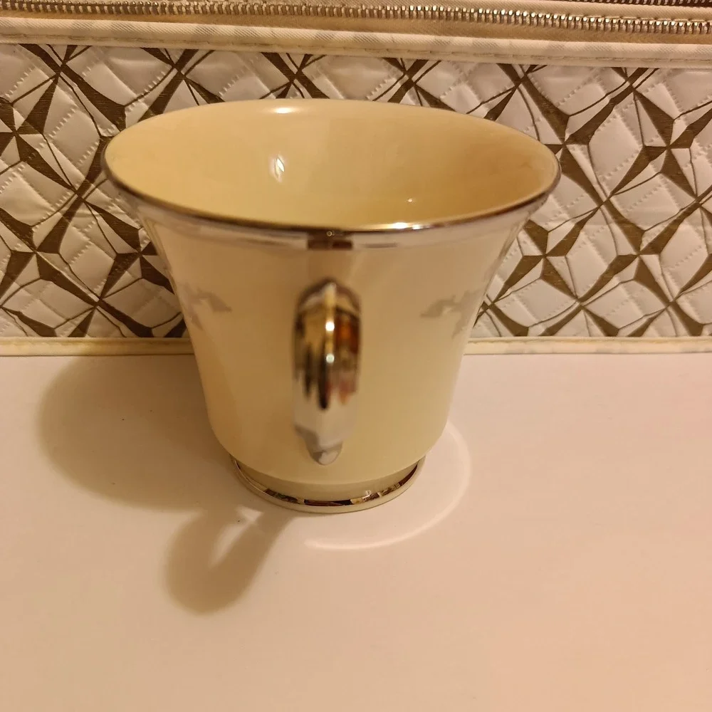 Lenox snow lily