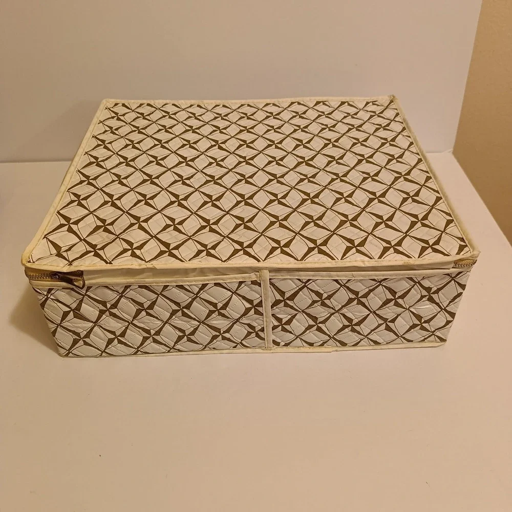 Lenox snow lily