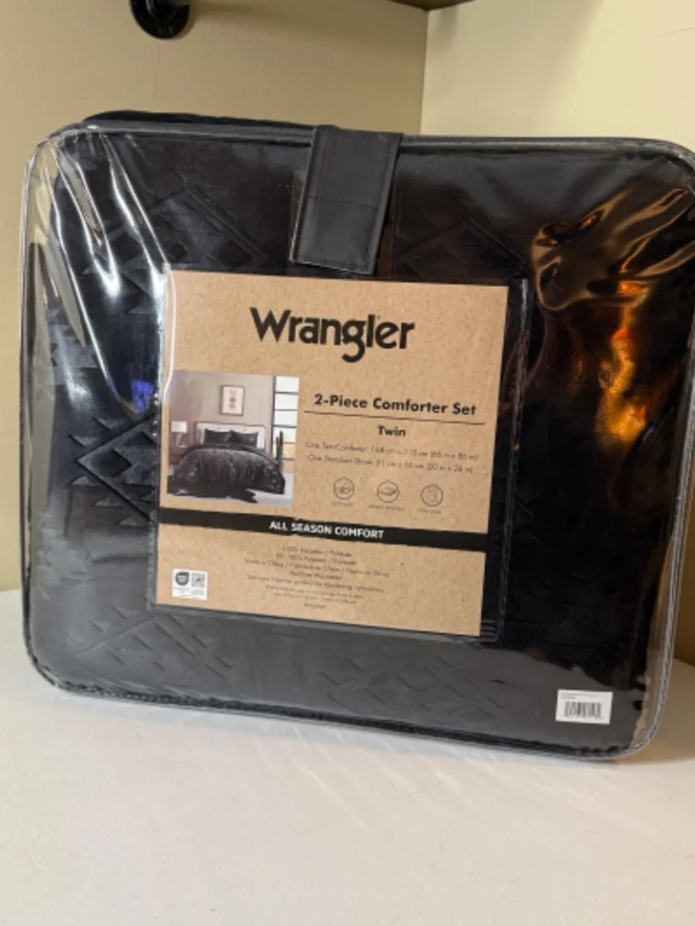 Wrangler black aztec