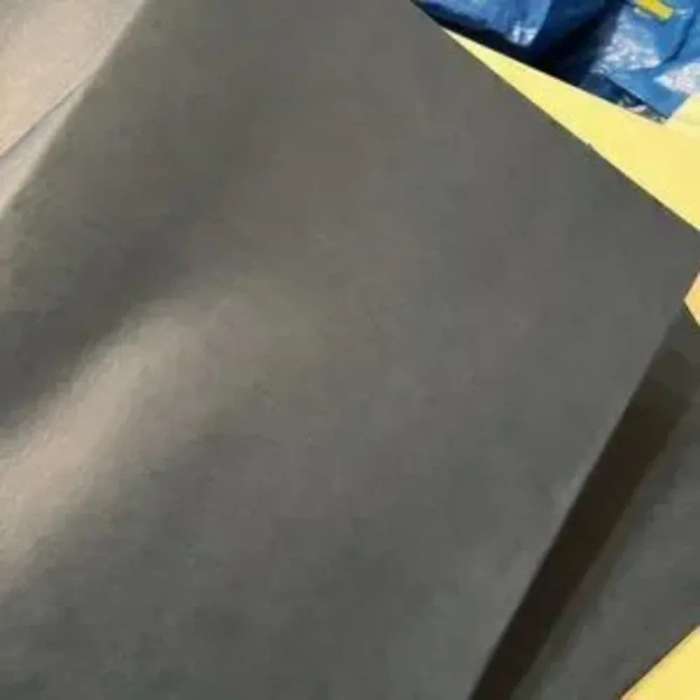 Staples pocket folders
