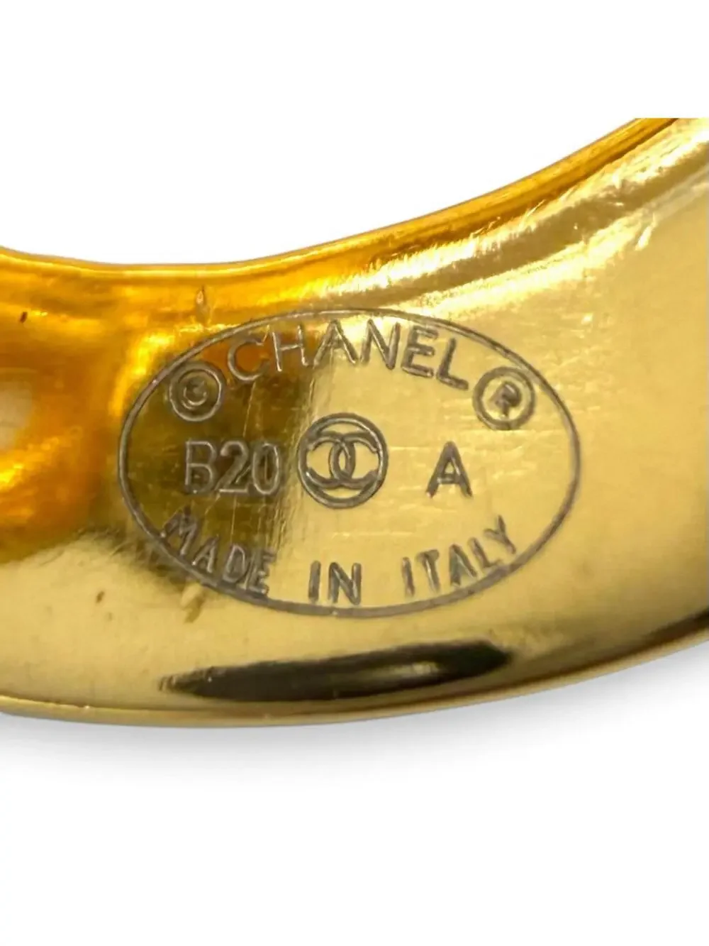 Chanel elevate your