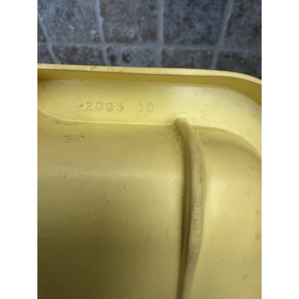 Rubbermaid vintage yellow