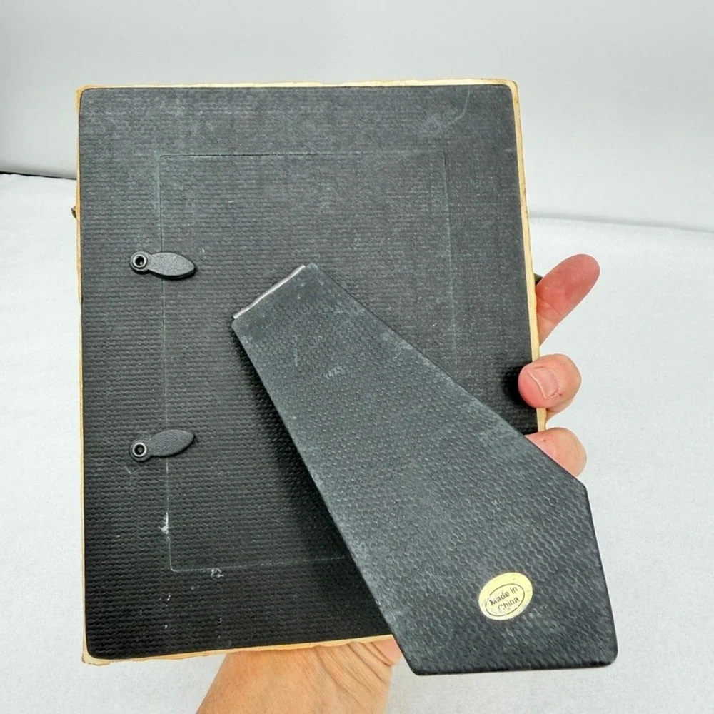 Unbranded picture frame