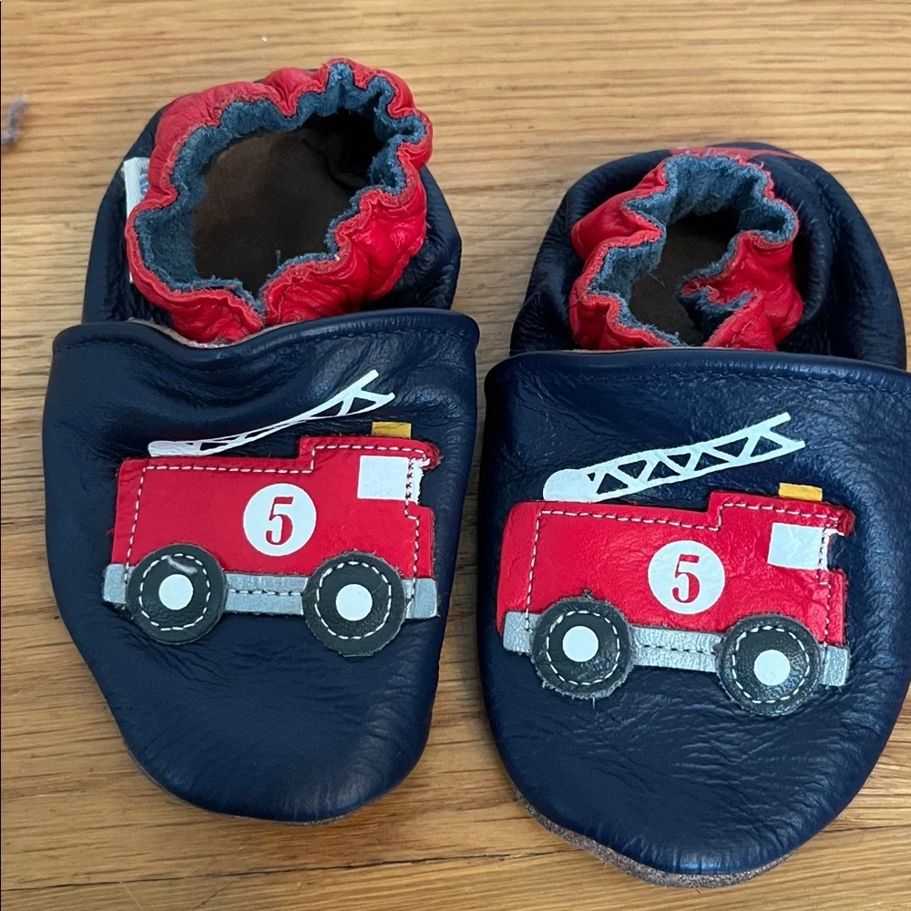 Robeez adorable navy