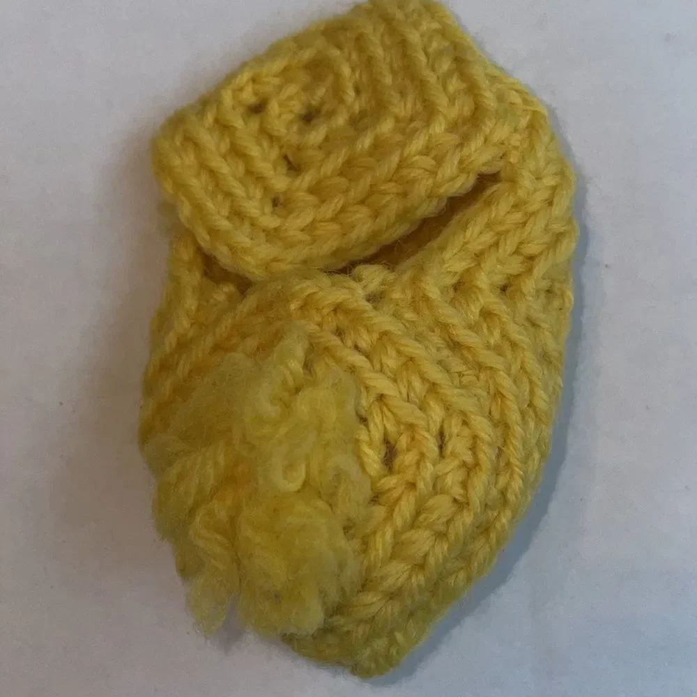 Vintage yellow yarn