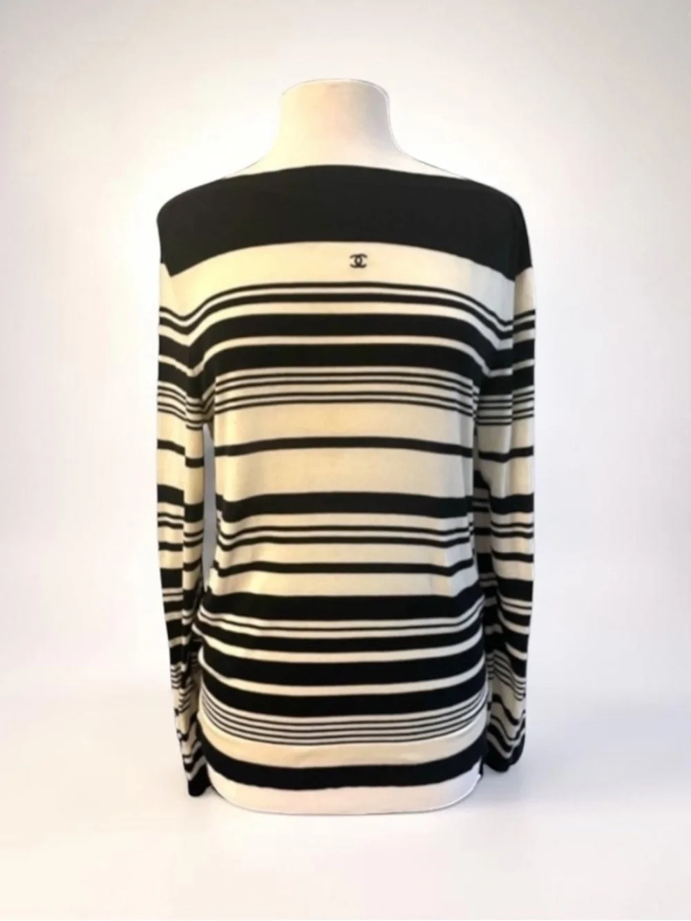 CHANEL vtg classic