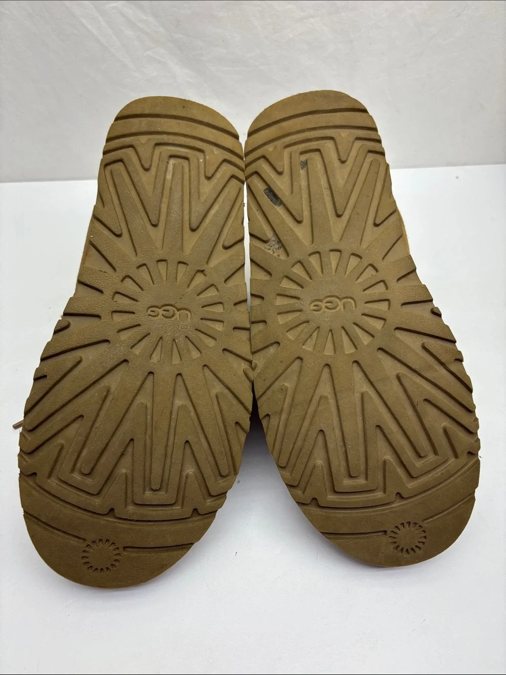 UGG item used