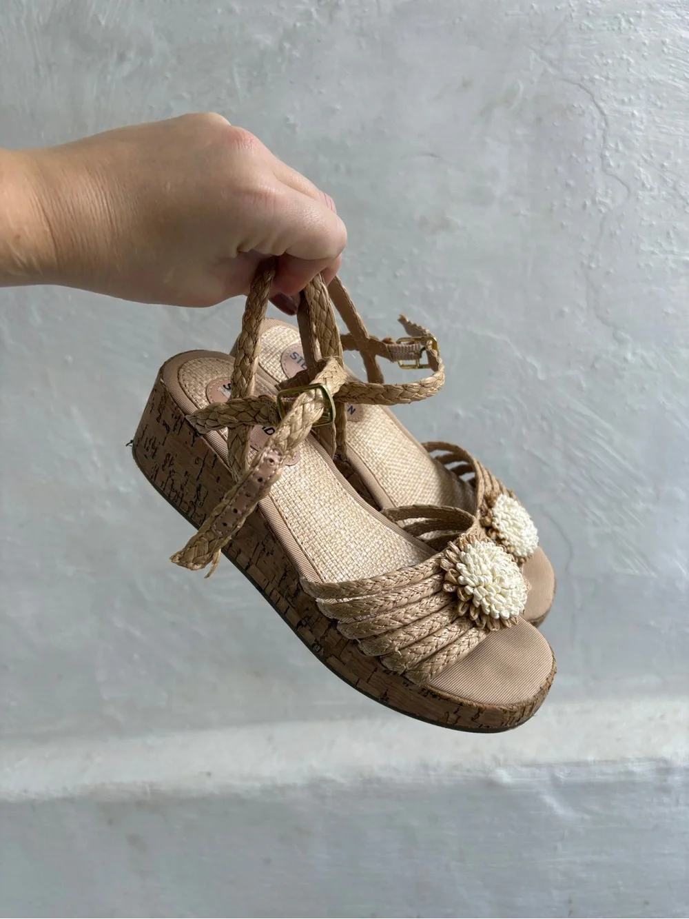 Girls' size 2 platform Steve Madden Gradyy Sandal