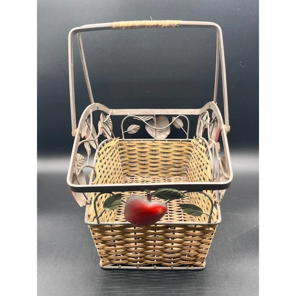 Vtg Metal Wire Woven‎ Wicker Basket Red Apples Handle Farmhouse Decor 13x11x8 in
