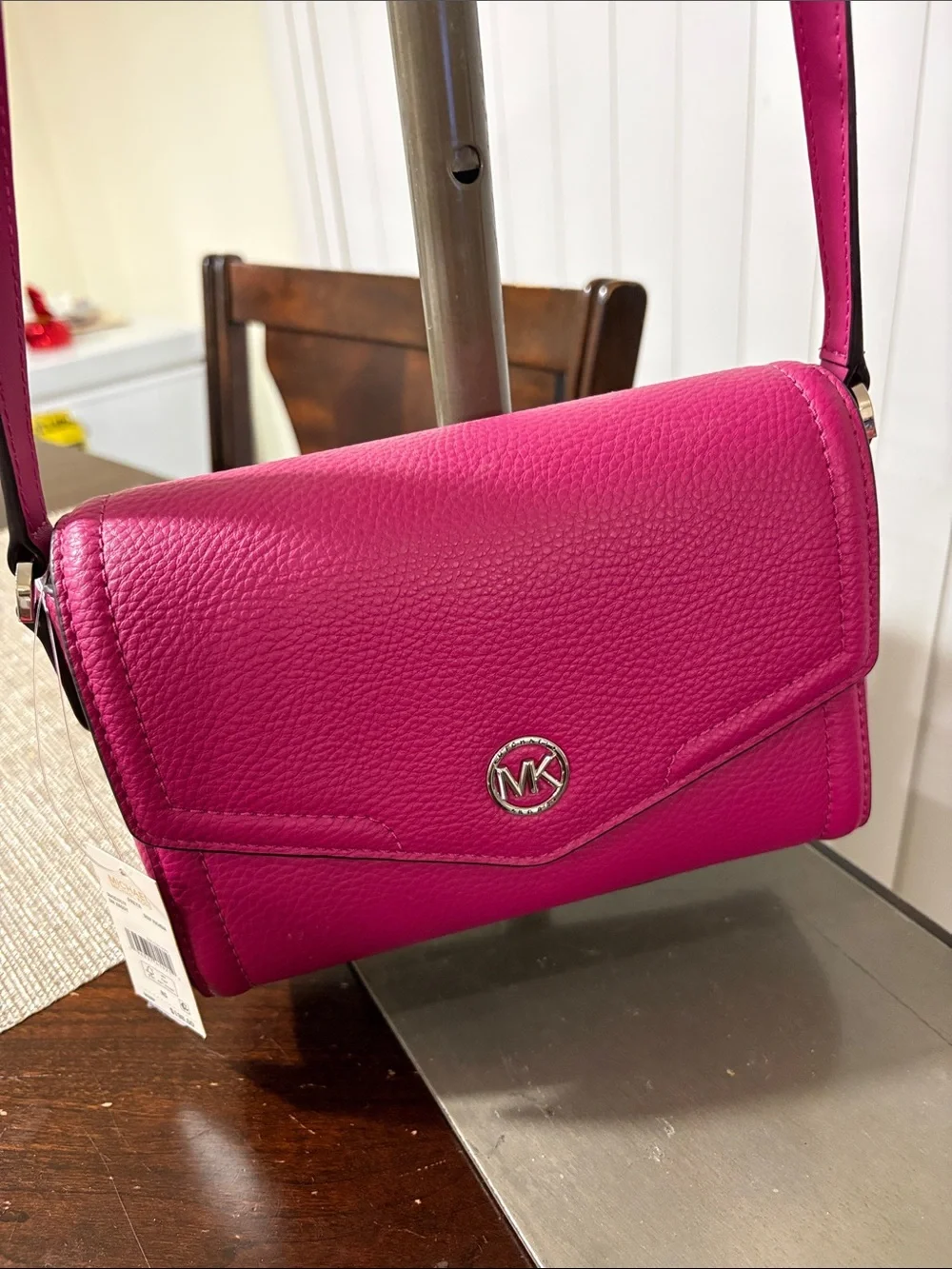 Michael Kors compact pebbled