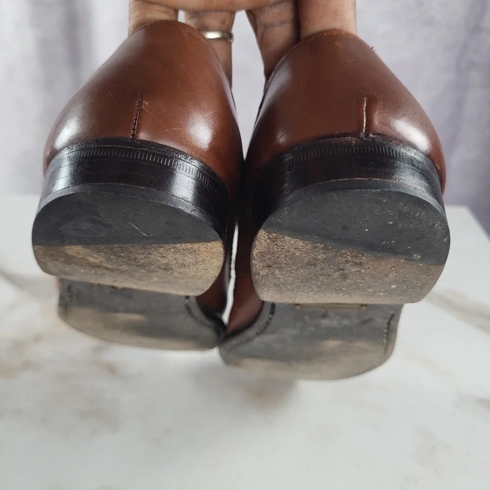 Mezlan gently used