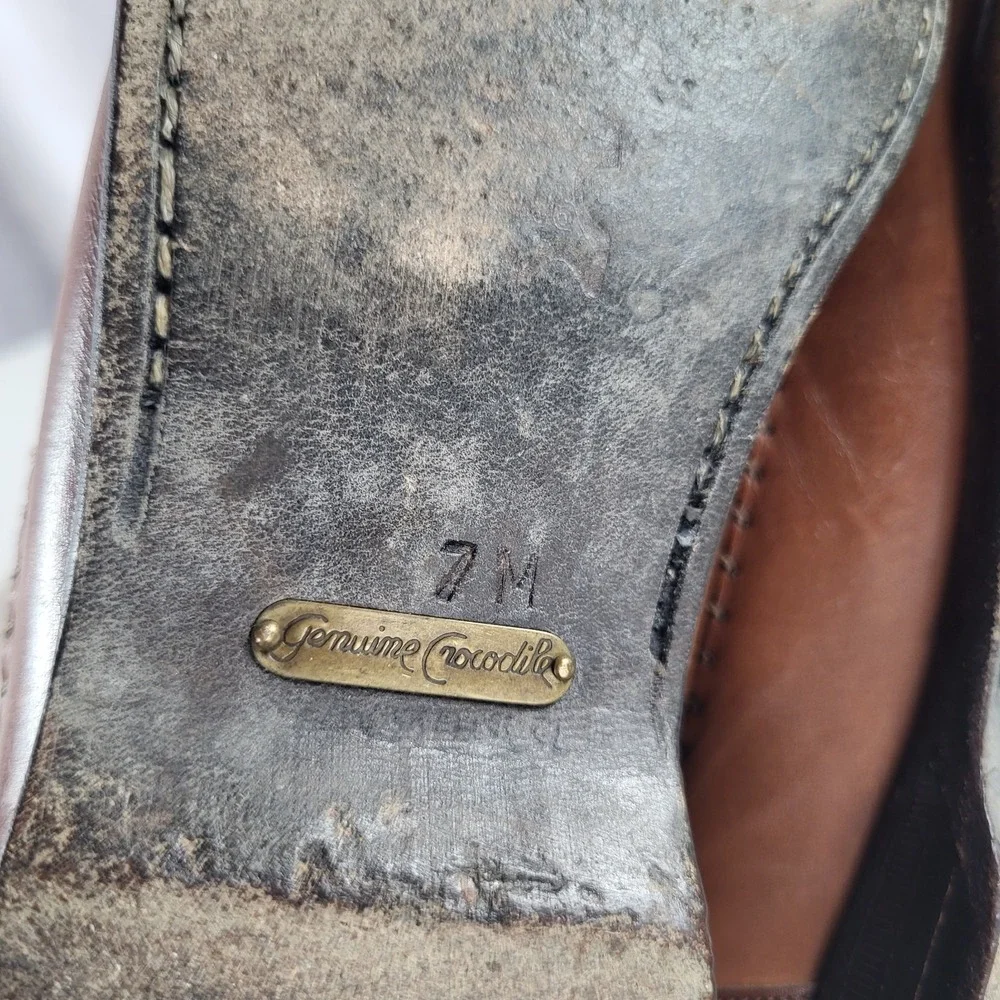 Mezlan gently used