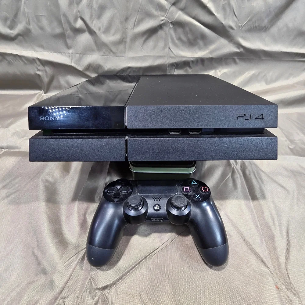 Sony‎ PlayStation 4 PS4 Console 500GB Jet Black CUH-1001A Bundle with Controller
