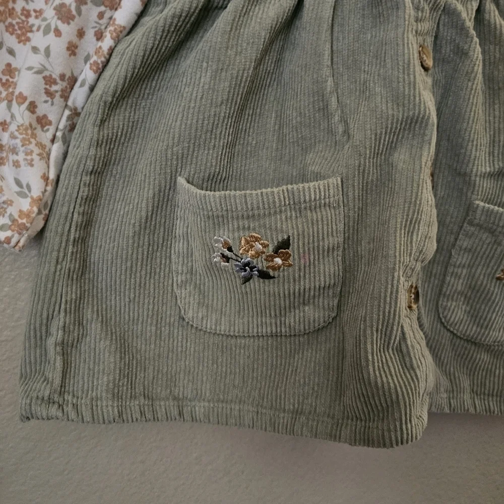 Daisy Fuentes this stylish