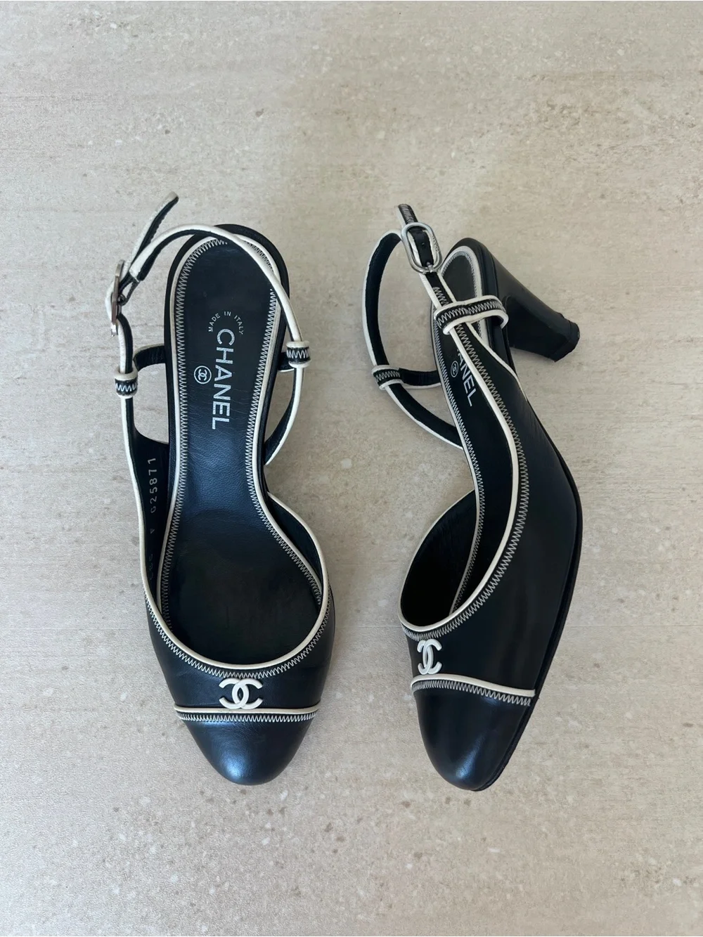 CHANEL vintage black