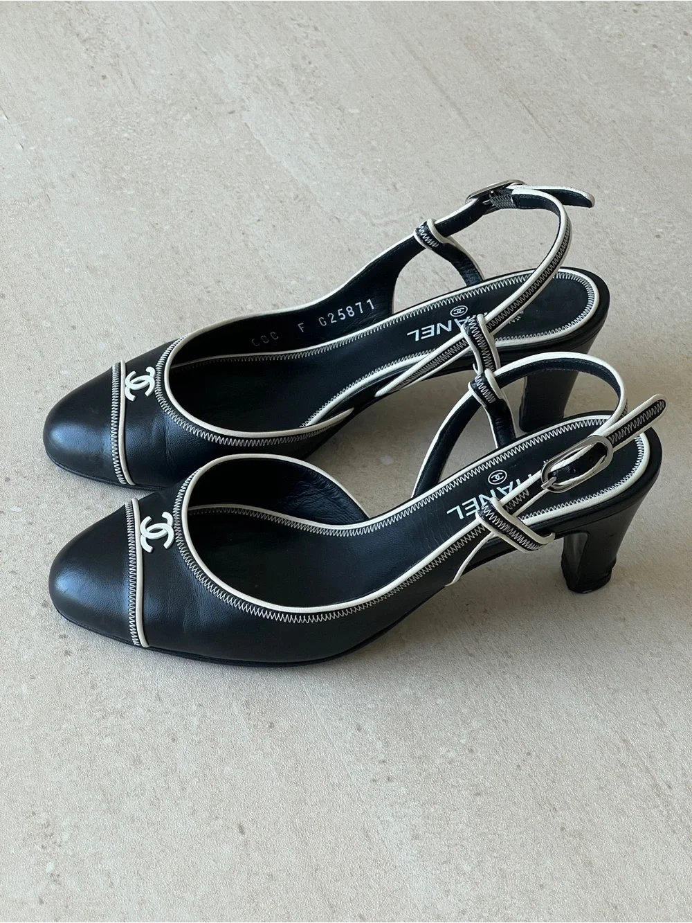 CHANEL vintage black