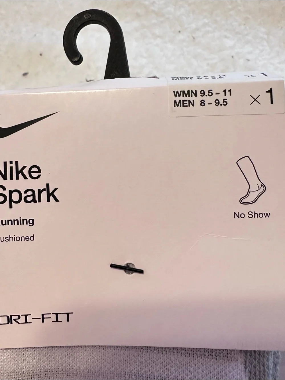 Nike white cushioned 20685