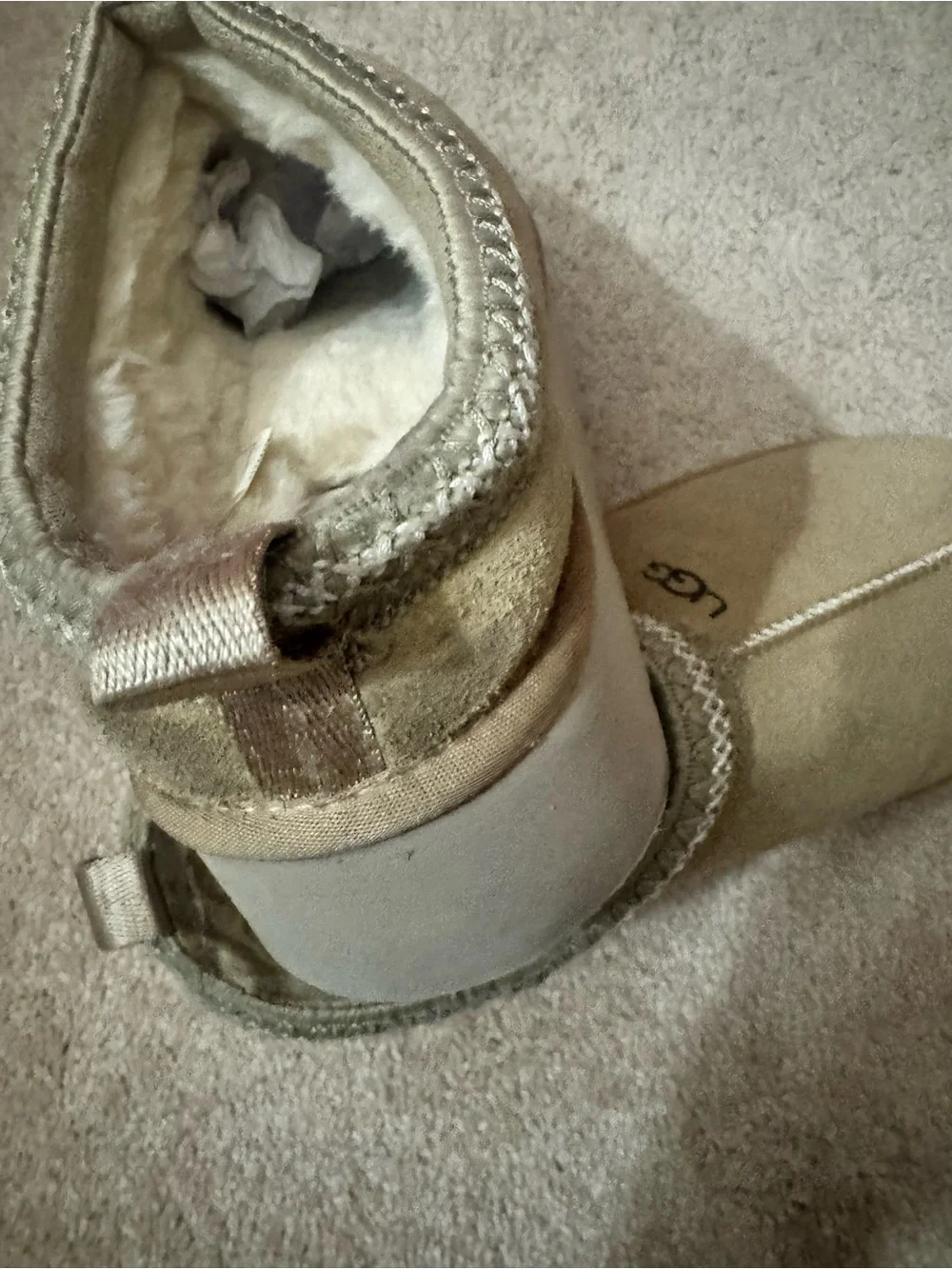 UGG this listing