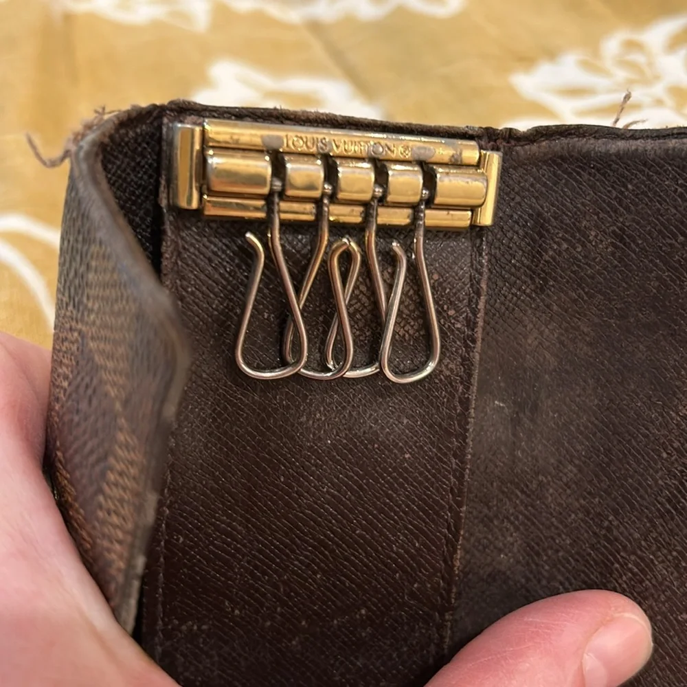 Louis Vuitton classic louis