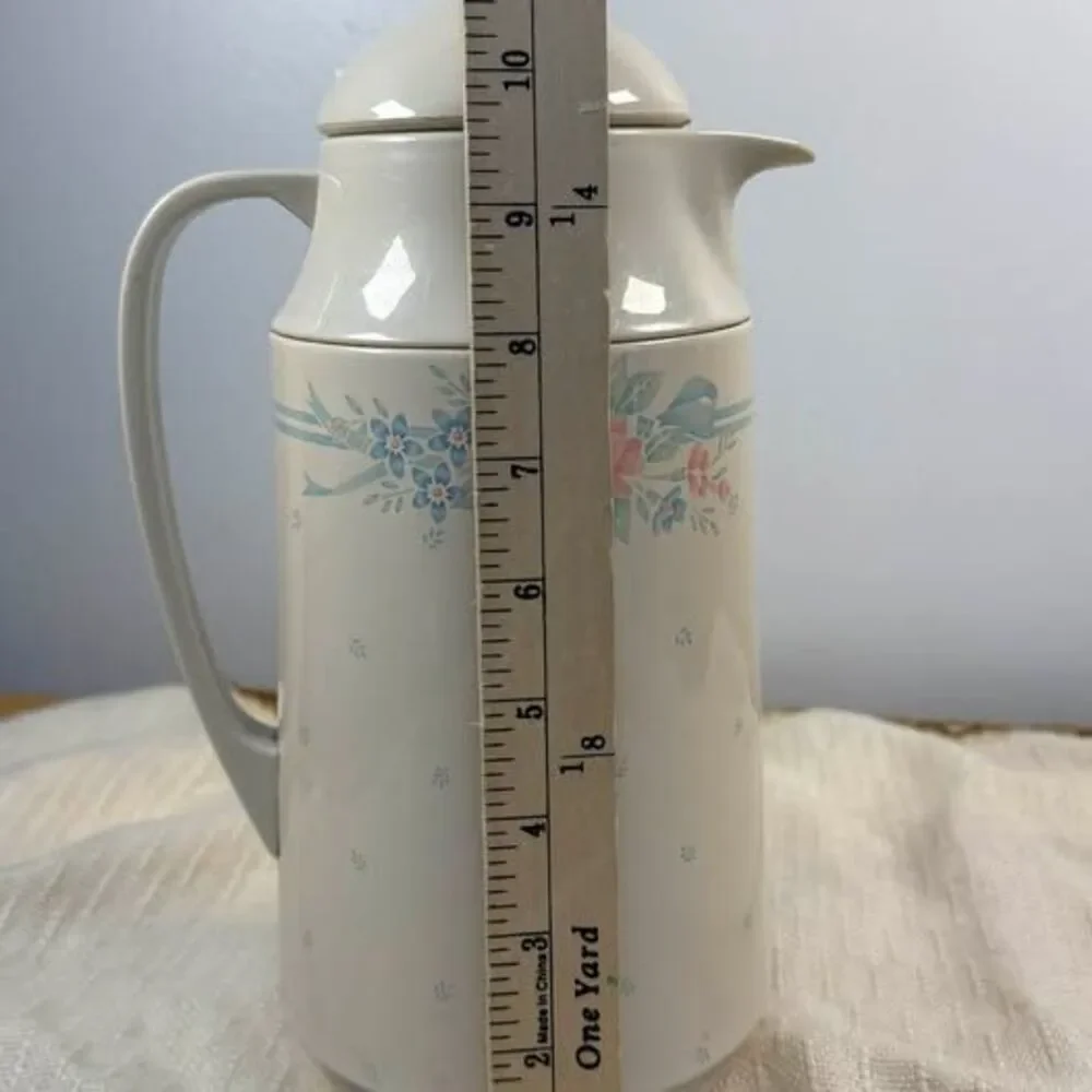 Unbranded vintage quart