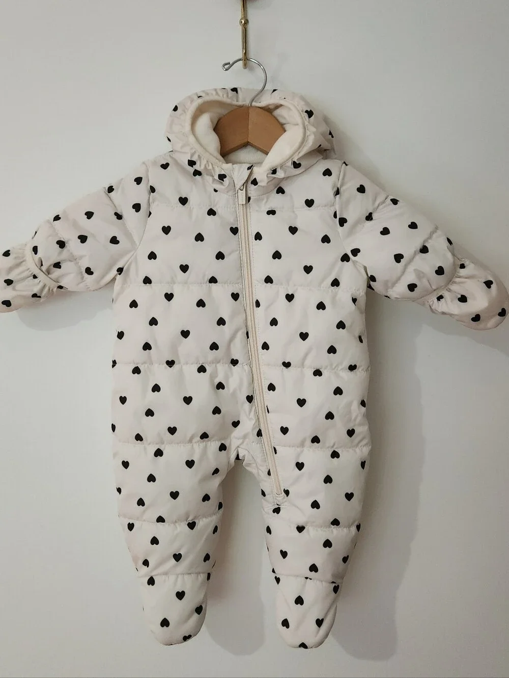 NEW Old Navy Ivory Black Hearts Puffer Snowsuit 0-3 Month