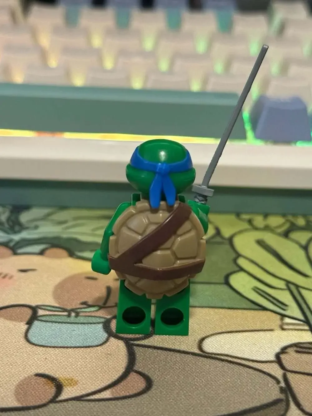 LEGO leonardo minifigure