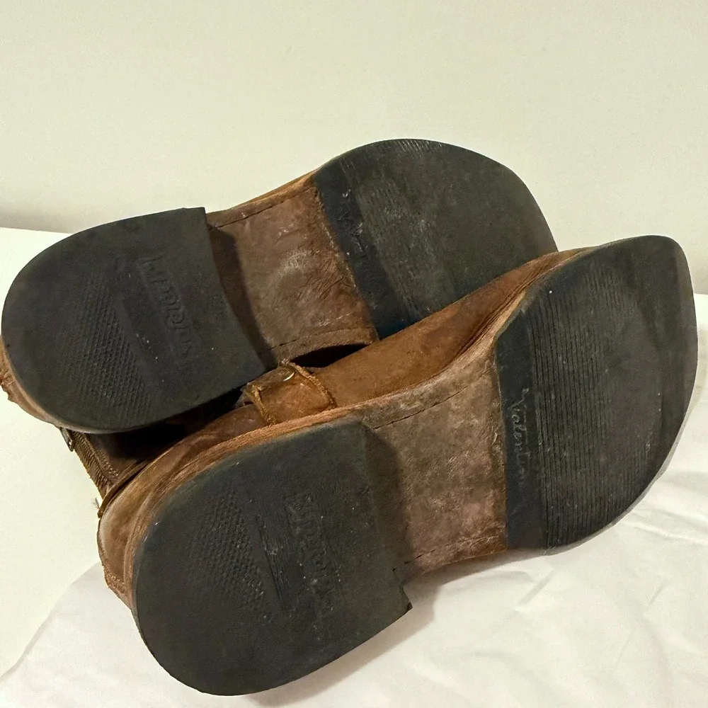 Frye these harness