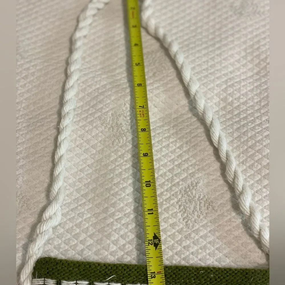 Unbranded ethnic greek