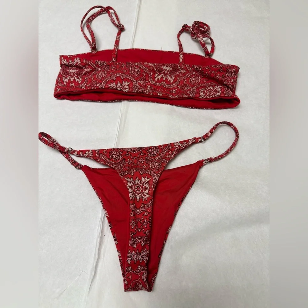 Frankies Bikinis bright red