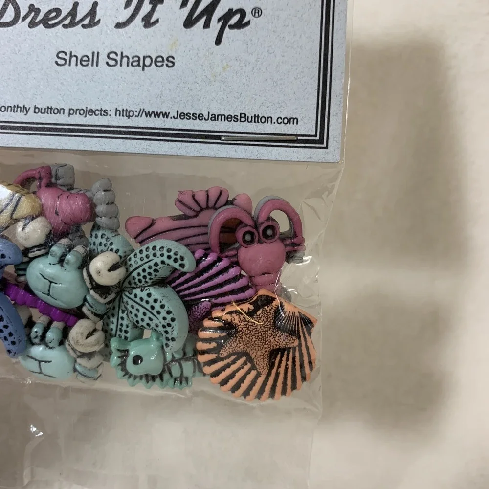 DRESS IT UP - A JESSE JAMES COMPANY dress it