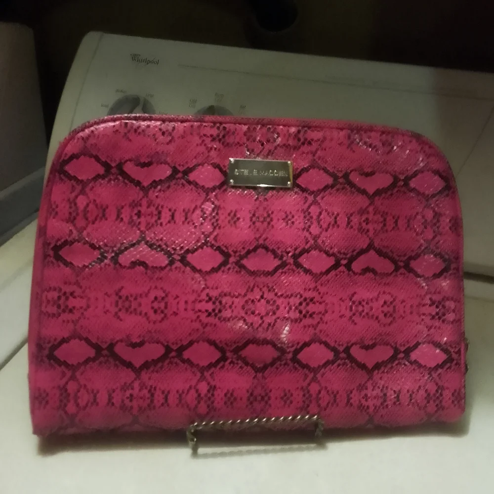 Steve Madden Vibrant Pink Snake‎ Print Cosmetic Bag