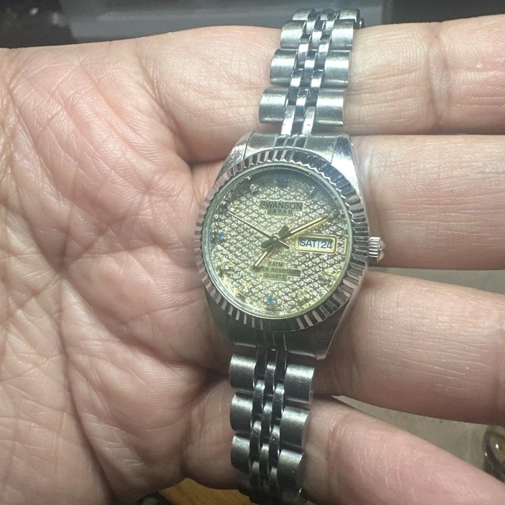 Working SWANSON Miyota Quartz Dainty Womens‎ Watch 26mm Fit 7in New Battery Runs